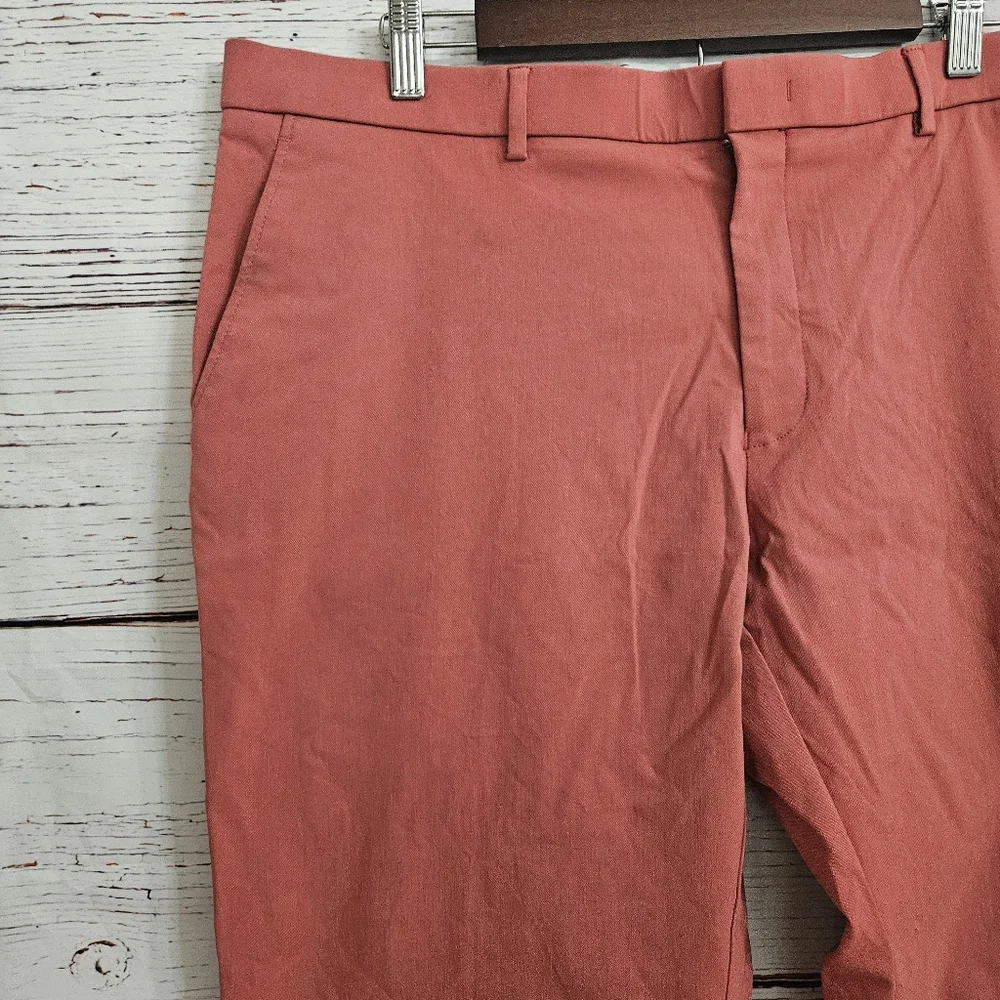 NWT Tommy Hilfinger Red Men's Modern-Fit Tb Flex Stretch Pants Size 40W X 30L